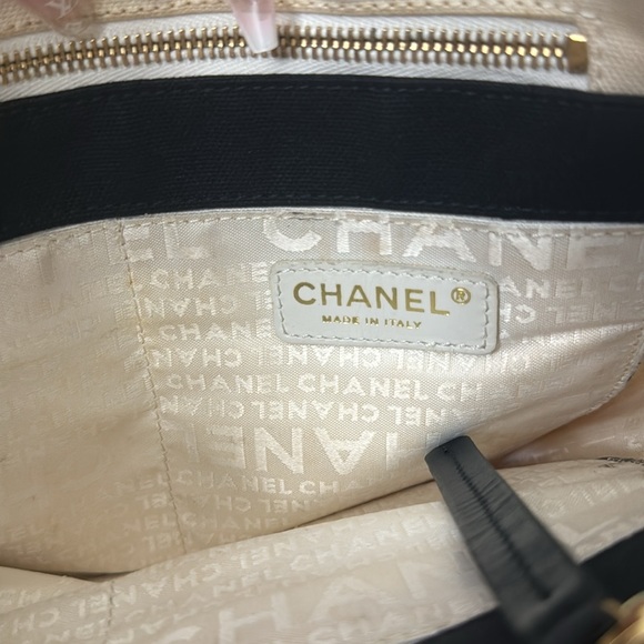 Authentic CHANEL Marshmallow Bag Coco Mark Tote Handbag - Picture 14 of 17